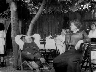 “În familia Ressel” - un home movie rezultat dintr-o confruntare cu tehnologia