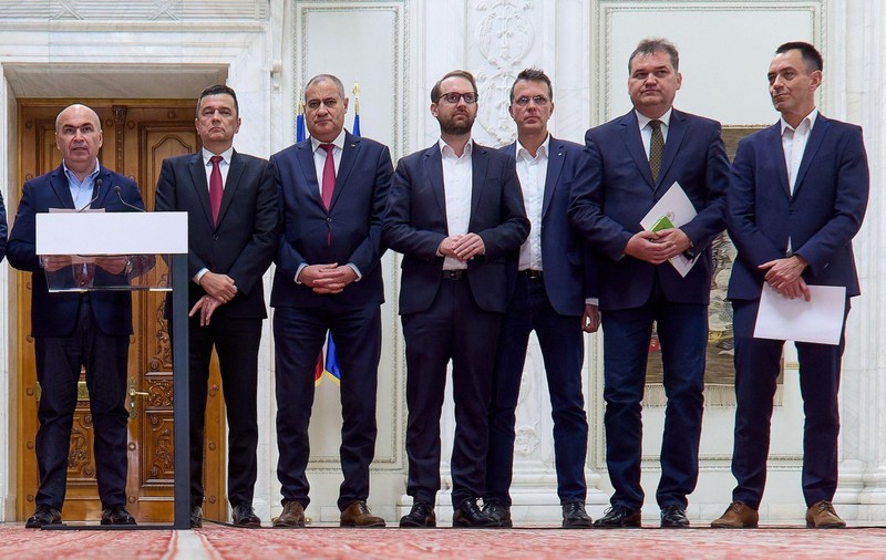 UDMR avertizează PNL, PSD și îl acuză pe Nicușor Dan că este pasiv, la două luni după ce Guvernul Bolojan a fost demis. Cine câștigă