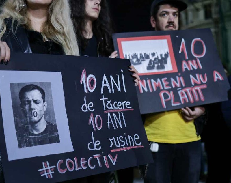 Marș de comemorare la 10 ani de la tragedia din Clubul Colectiv. Mii de oameni își strigă nemulțumirile: „Vrem spitale, NU catedrale”