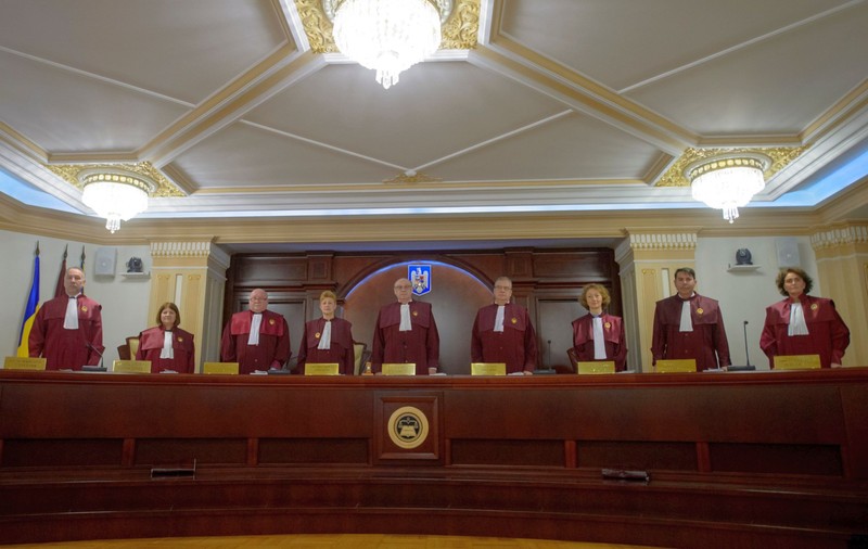 Cine sunt cei 9 judecători ai Curții Constituționale care au decis anularea alegerilor pentru președintele României