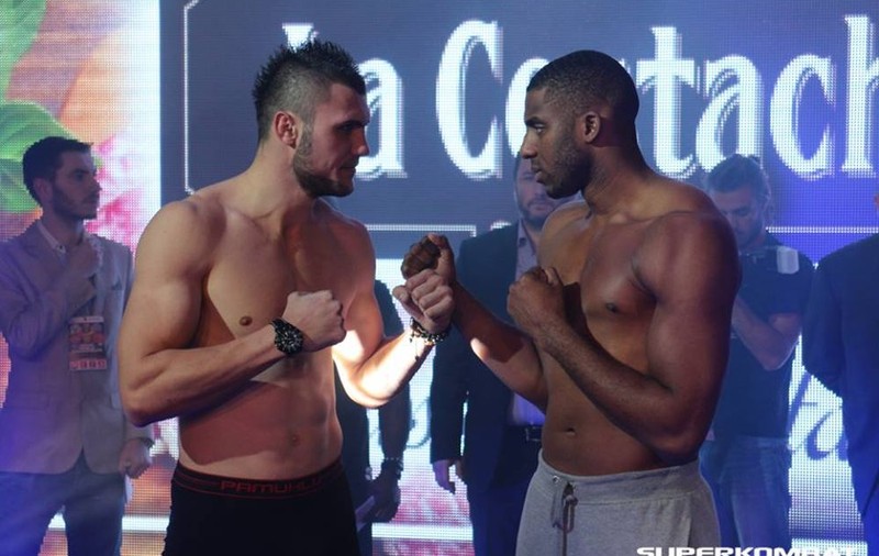 Super dueluri la gala Local Kombat “România vs Restul Lumii”. Fanii au parte de surprize încă de la început