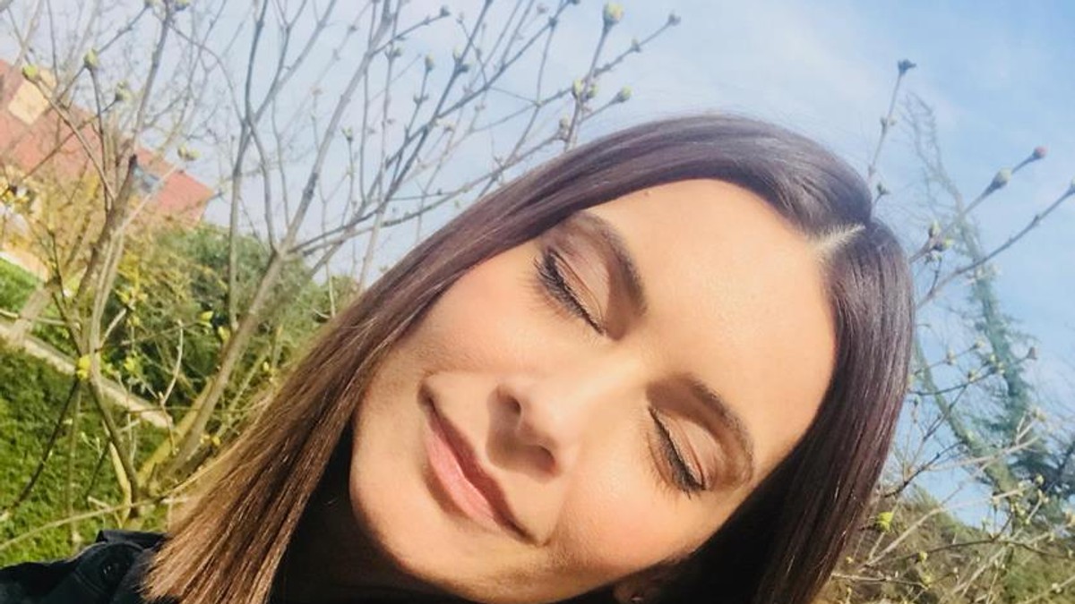 Cum a fost prima zi de școală pentru Andreea Berecleanu. "Acum pot să povestesc, înainte de ’89, nu aș fi avut voie"