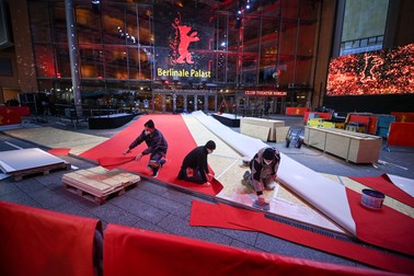 Covorul roșu era instalat zilele trecute în fața Palatului Berlinalei din Potsdamer Platz | Foto: Hepta