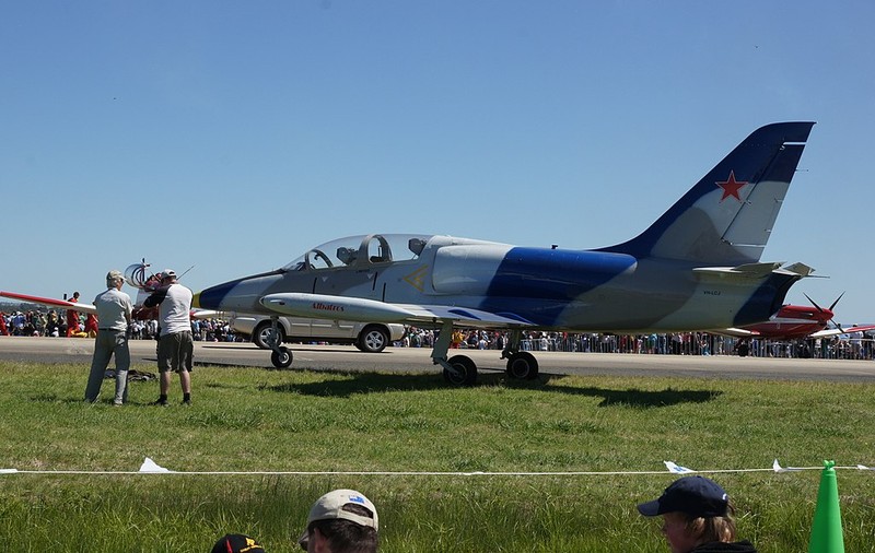 Un nou simbol pentru Buzău. Un avion de vânătoare va fi amplasat la intrarea în oraș