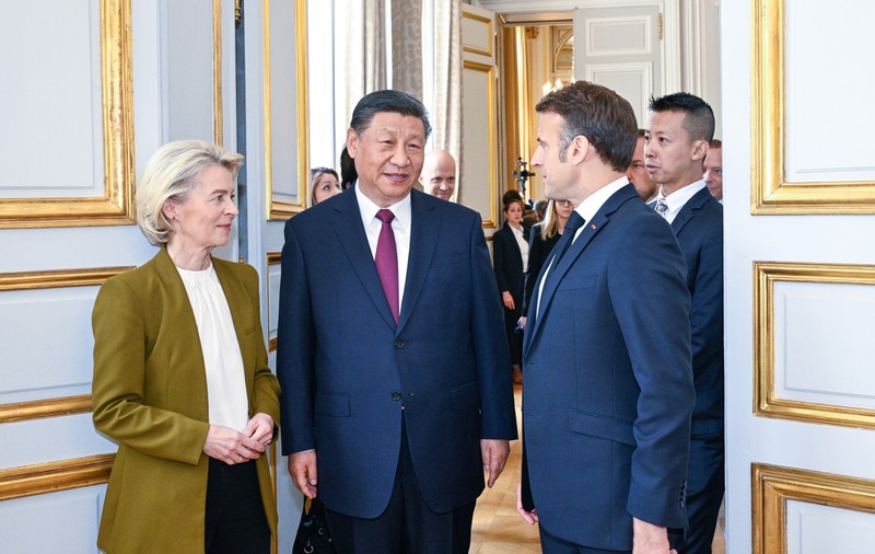 De ce a venit Xi Jinping pe Bătrânul continent? Răspunsul posibil oferit de un mare roman: „Creierul Europei e cel mai periculos dintre toate”
