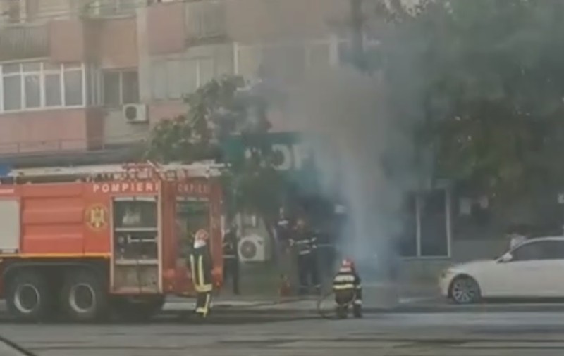 Linia tramvaiului 32, blocată pe Calea Rahovei în urma unui scurtcircuit