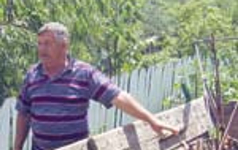 Aici a cazut in cap un bebelus