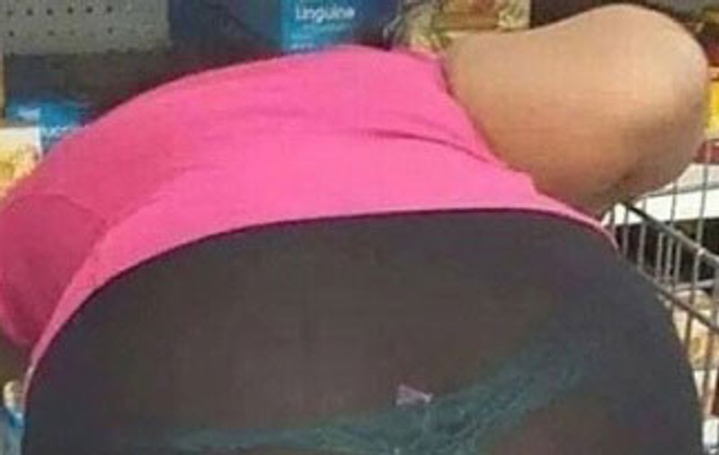 MOARTEA PASIUNII! Așa merg îmbrăcate americancele obeze la cumpărături!