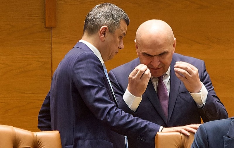Bolojan e diriginta Isoscel