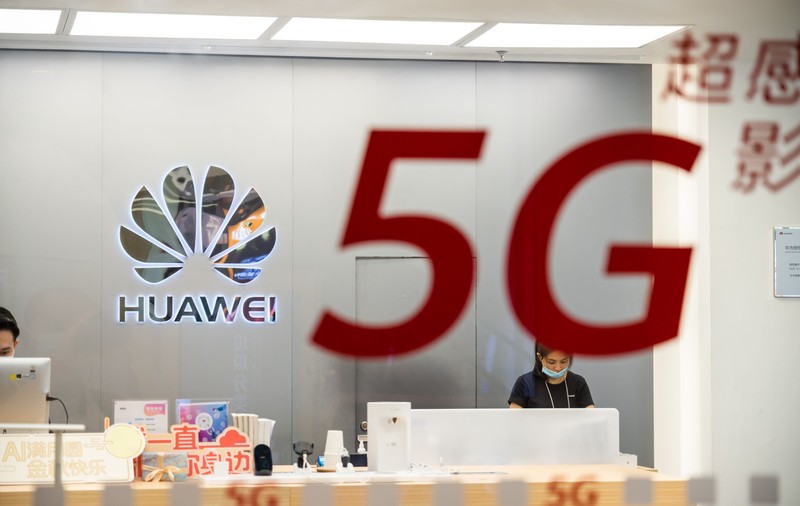 Stațiile 5G produse de Huawei au 30% dintre componente din SUA. Cum au păcălit chinezii sancțiunile americane