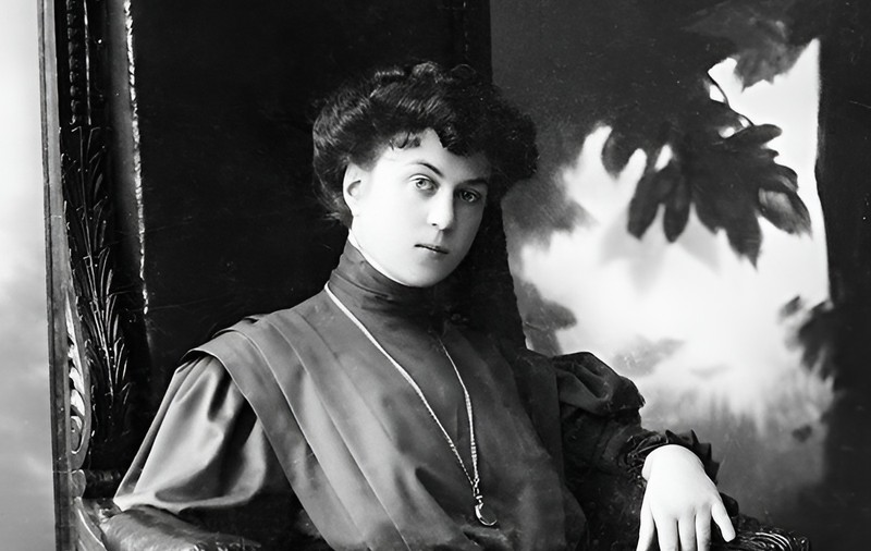 Povestea Alexandrei Kollontai, feminista care a luptat pentru recunoașterea Zilei Internaționale a Femeii. Susținea că satisfacerea dorinței sexuale ar trebui să fie la fel de simplă ca hidratarea