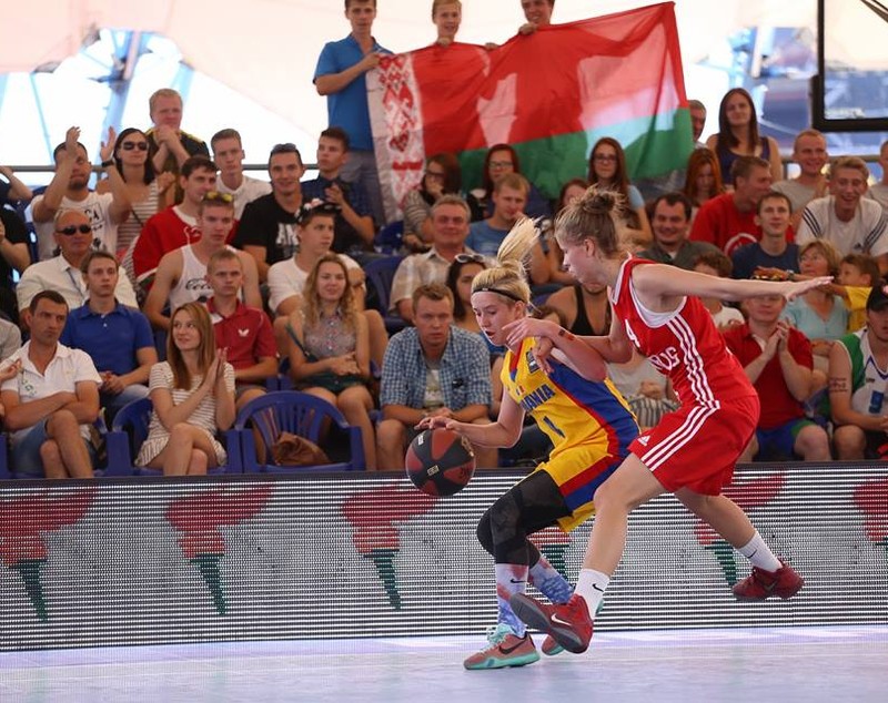 Se întrece cu fiica lui Bill Gates! Alexia Apostolescu visează să reprezinte România la Olimpiadă, în proba de sărituri. Are cal de 100.000 de euro