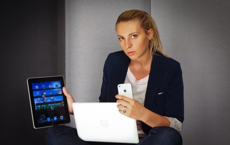 Video | Află de ce moartea lui Steve Jobs a supărat-o pe Alina Plugaru!