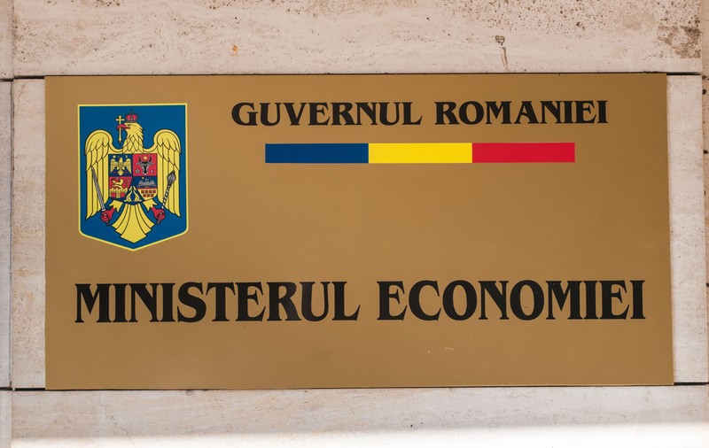 Un angajat al Ministerului Economiei, infectat cu COVID-19