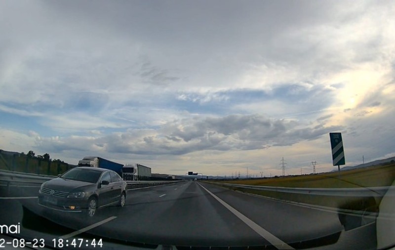 Un bărbat de 72 de ani a rămas fără permis, după ce a condus pe contrasens 9 kilometri pe Autostrada A10 Sebeș-Turda