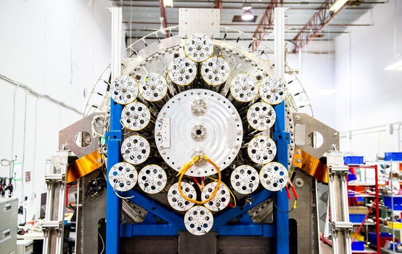 O companie din Canada vrea să realizeze prima centrală electrică pe baza fuziunii nucleare: „Este similar cu un motor diesel”