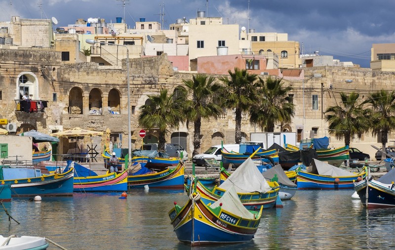 Mici şi bere de 1 Mai în Malta, la singurul restaurant românesc de pe insulă: "Şi maltezii sunt impresionaţi de mâncarea noastră"
