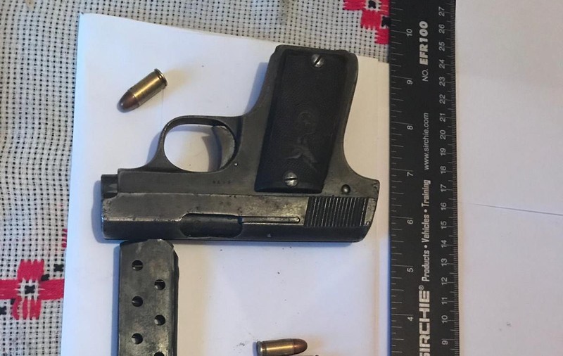 FOTO/ Cum arată arma cu care a fost ucis polițistul Cristian Amariei și care a fost găsită asupra lui Marcel Lepa. Pistolul este de fabricație sârbească