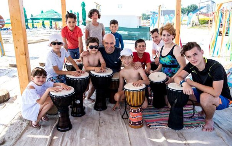Tobele africane au fost furate de pe plaja terapeutică din Mamaia. Anunțul făcut de psihologul Adrian Gemănaru