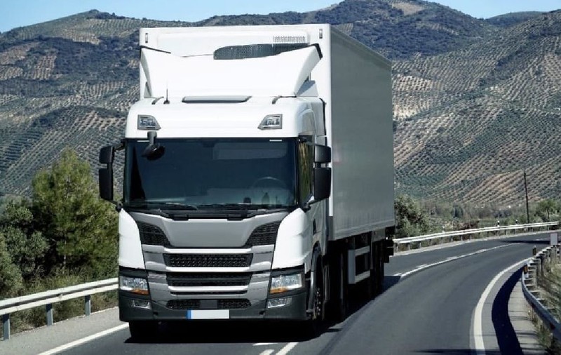 Românii din Spania care vor să fie șoferi de camion pot primi 3.000 de euro. Cererile se depun până pe 12 ianuarie