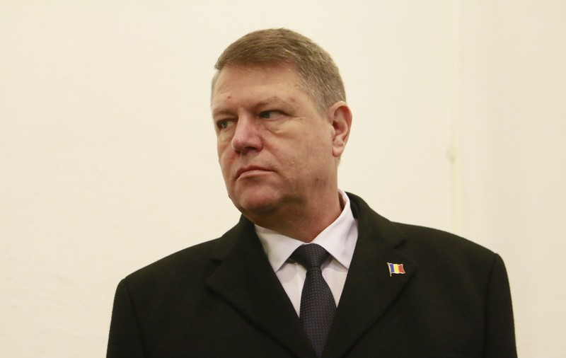Iohannis l-a căutat pe Hagi să-i ureze "La mulți ani". De ce n-au putut vorbi