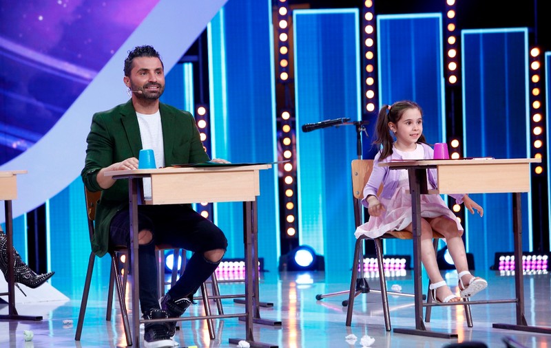 Maria, fiica lui Pepe, în vizită la tati la serviciu, în platoul “Next Star”