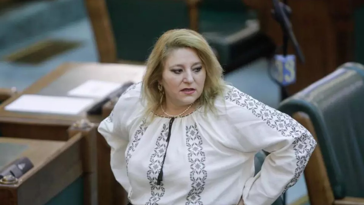 VIDEO Ce spune Facebook despre etichetarea senatoarei Șoșoacă drept agent pentru Kremlin