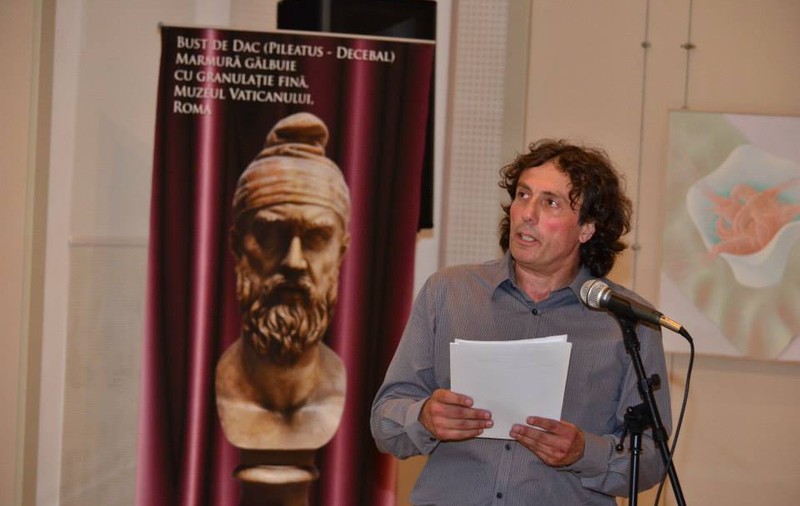 Istoricul Leonard Velcescu: „Fiecare statuie de dac, realizată după modele reale, ascunde şi un portret lăuntric care se contopeşte cu cel fizic”