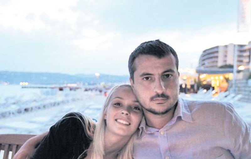 Regina s-a răsfăţat pe Coasta de Azur