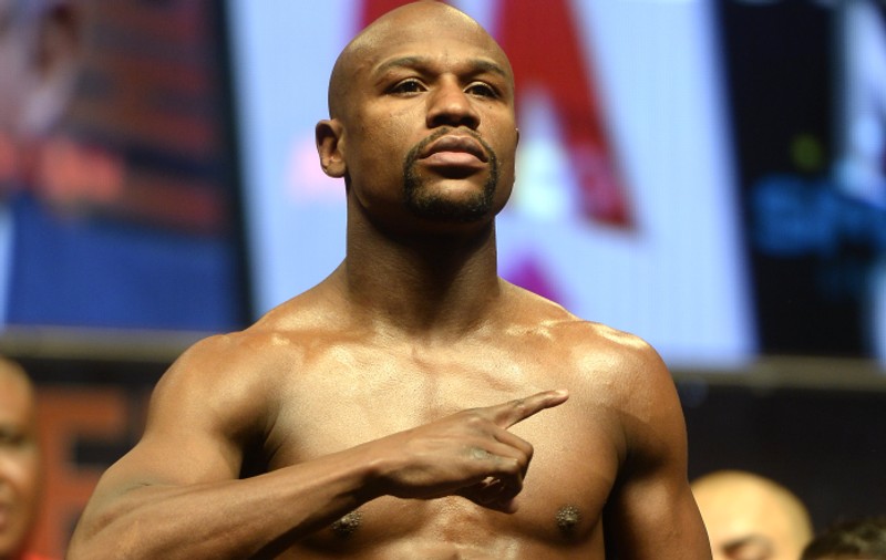 Floyd Mayweather jr. este lider în topul banilor câștigați de sportivi în 2015