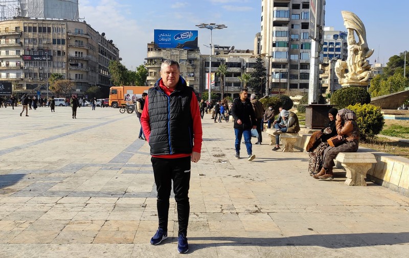 Viața unui român care s-a întors să muncească de două luni în Siria: „Cenușiul vieții de aici îmi amintește de trecutul nostru”