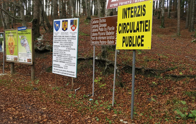 Transbucegi, închis în această iarnă. Drumul care traversează Munții Bucegi scurta intervenția salvamontiștilor