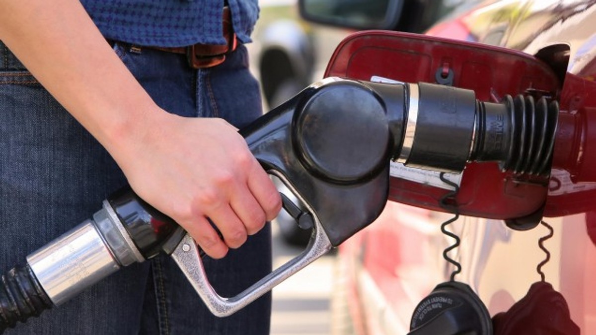 Singura localitate din România unde motorina și benzina sunt ieftine