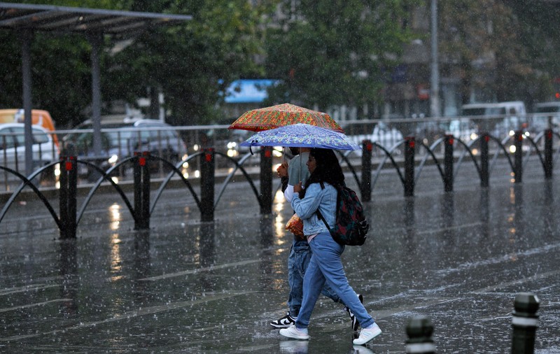 Prognoza meteo pentru următoarele două săptămâni: Vreme capricioasă, cu temperaturi scăzute. Se încălzește după 18 noiembrie