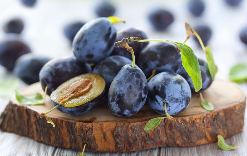 Prune - top 15 beneficii pentru sănătate