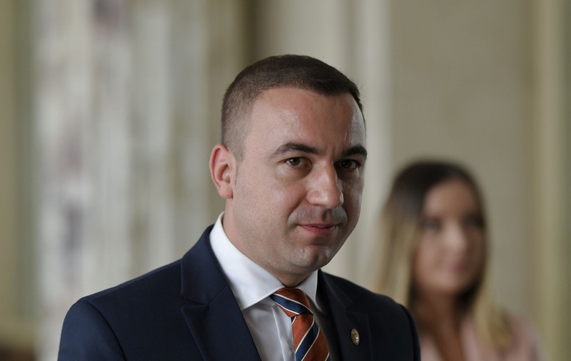 Cinci măsuri pentru ca românii să plătească mai puțin la energie electrică, anunțate de ministrul Energiei, Bogdan Ivan