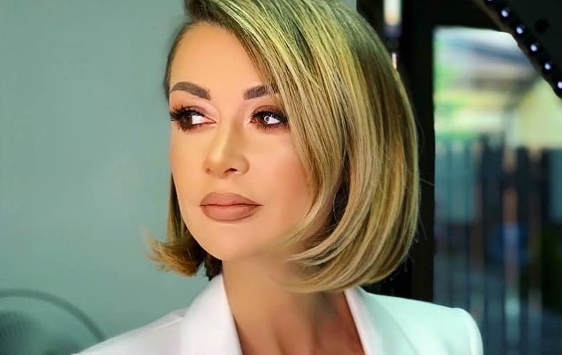 Denisa de la Bambi învață să facă parfumuri. Dă 6.000 de euro ca să studieze la școala înființată de Guerlain la Paris