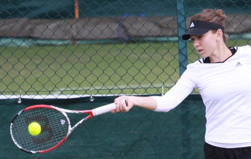 Simona Halep, pusă la zid de către o sportivă căreia i-a grăbit retragerea din activitate: ^”Nu are atuuri importante!” Cum le răspunde fata din Constanța tuturor celor care au pus tunurile pe ea!