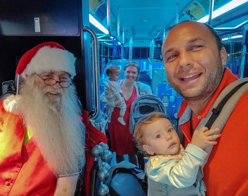 Experiența curajoasă a unei familii din România. Șase luni pe trei continente, cu doi bebeluși și fără bagaj de cală. ”Cum te descurci acasă cu copiii, așa o faci și în călătorie!”