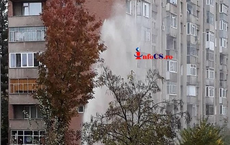 A făcut o fântână arteziană în Reșița, fără să vrea. Cum a reușit „Dorel” să lase fără apă sute de oameni / VIDEO