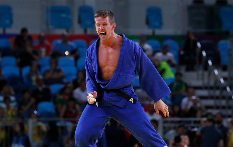 Jocurile Olimpice. Dirk van Tichelt, medaliat olimpic la judo, a fost bătut de un recepționer!