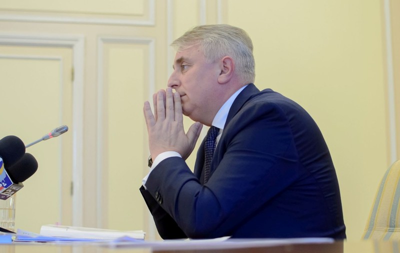Lucian Bode, vizat marți de moțiunea simplă depusă de USR în scandalul achiziției mașinilor BMW