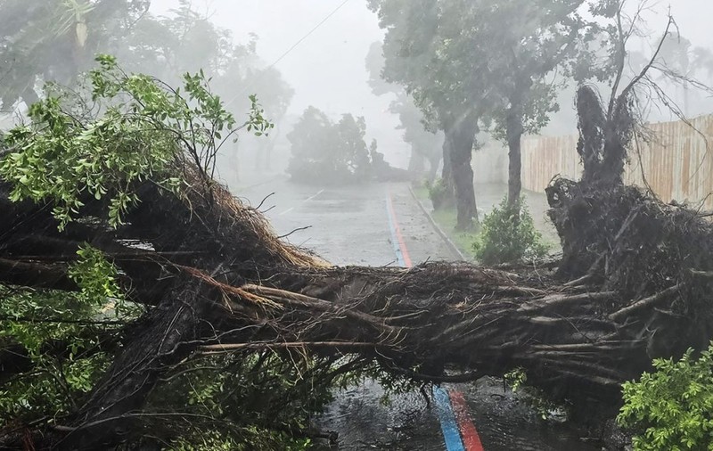 Taifunul Krathon a lovit Taiwanul: doi oameni au murit și 100 sunt răniți. Meteorologii anunță „vânturi cu o forţă distrugătoare”