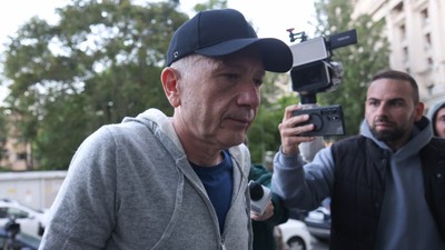 Procurorii Teodor Niță și Gigi Valentin Ștefan au fost arestați preventiv pentru trafic de influență și instigare la abuz în serviciu