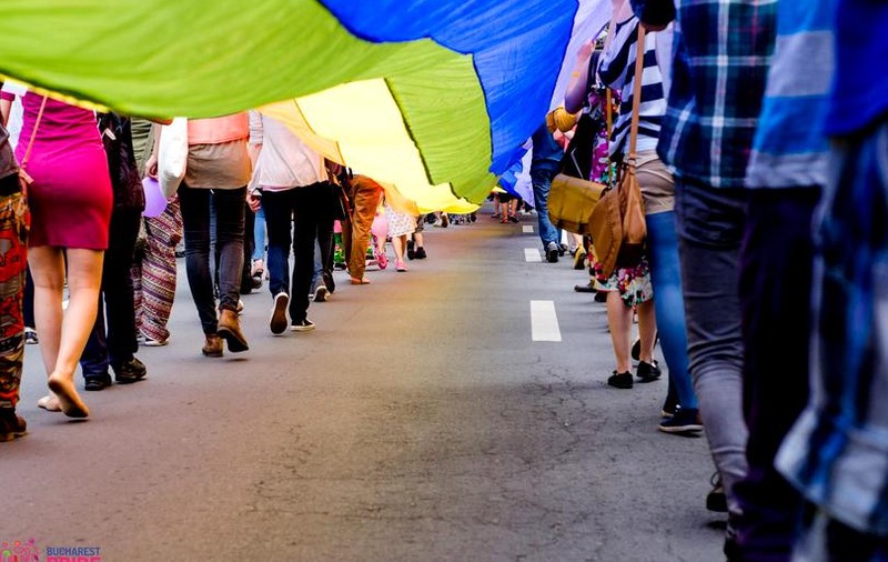Amnesty International cere anularea referendumului privind redefinirea familiei