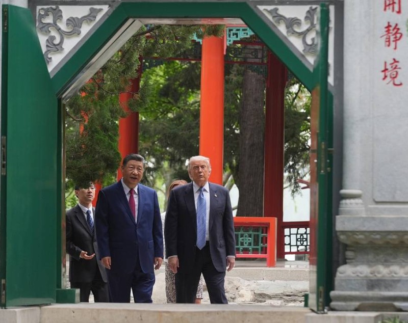 Donald Trump a fost primit de Xi Jinping la Zhongnanhai, locul unde puțini lideri străini ajung. Ce se ascunde în sediul păzit al conducerii Chinei