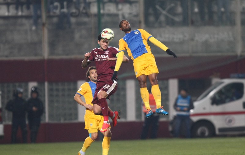 Rapid - Petrolul 1-1. Teixeira a înscris o bijuterie de gol / GALERIE FOTO