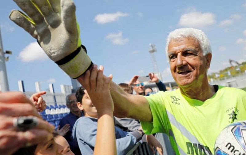 Isaak Hayk a devenit cel mai bătrân fotbalist profesionist din lume. Israelianul are 73 de ani