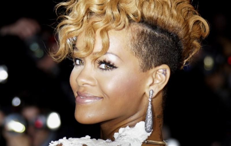 Rihanna, dată în judecată de antrenoarea ei
