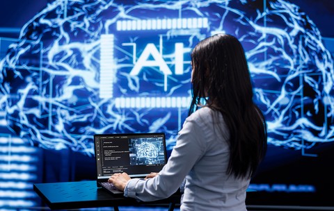 De ce inteligența artificială afectează mai mult locurile de muncă ale femeilor decât ale bărbaților. Joburi care vor dispărea